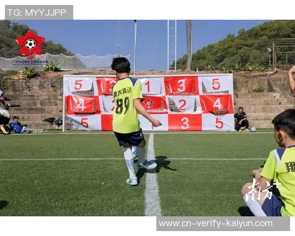 花都足球训练助力青少年成长培养团队精神与竞技能力的理想选择