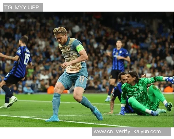 足球守门员因意外受伤赛季报销球队面临严峻挑战与调整困境